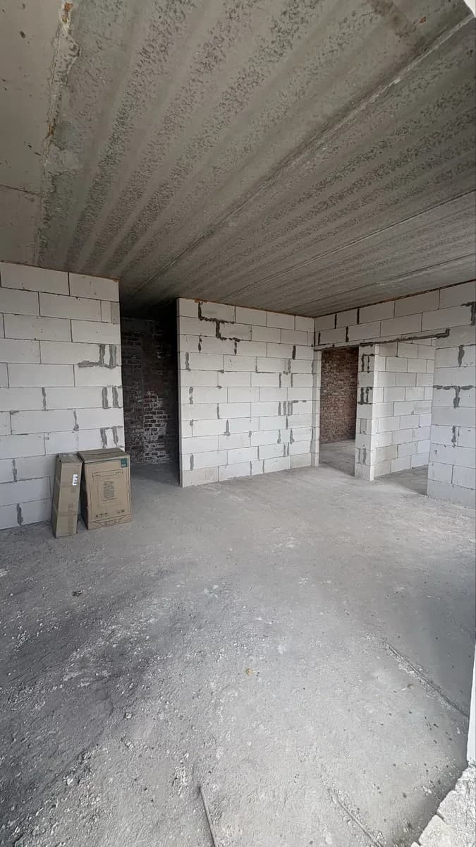 2-кімнатна квартира у ЖК Сімейний: кухня-студія, вид на глобал і метро - фото 2