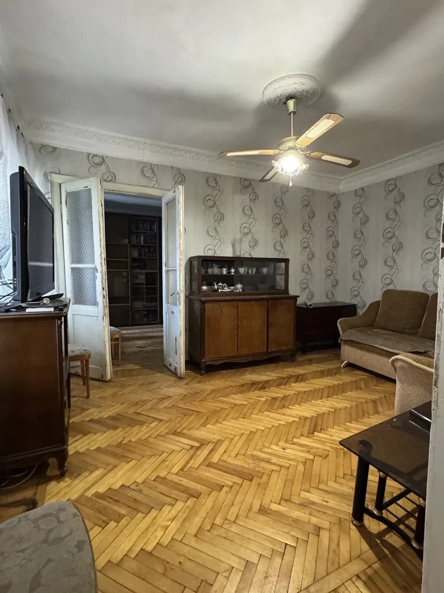 3-кімнатна квартира, Приморський: тераса, оригінальна ліпнина