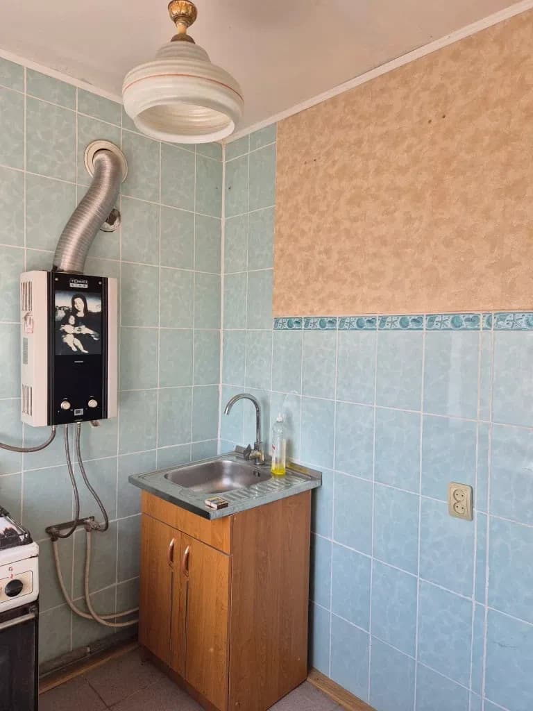 2-кімнатна квартира, Шептицький: сонячна, засклений балкон - фото 1