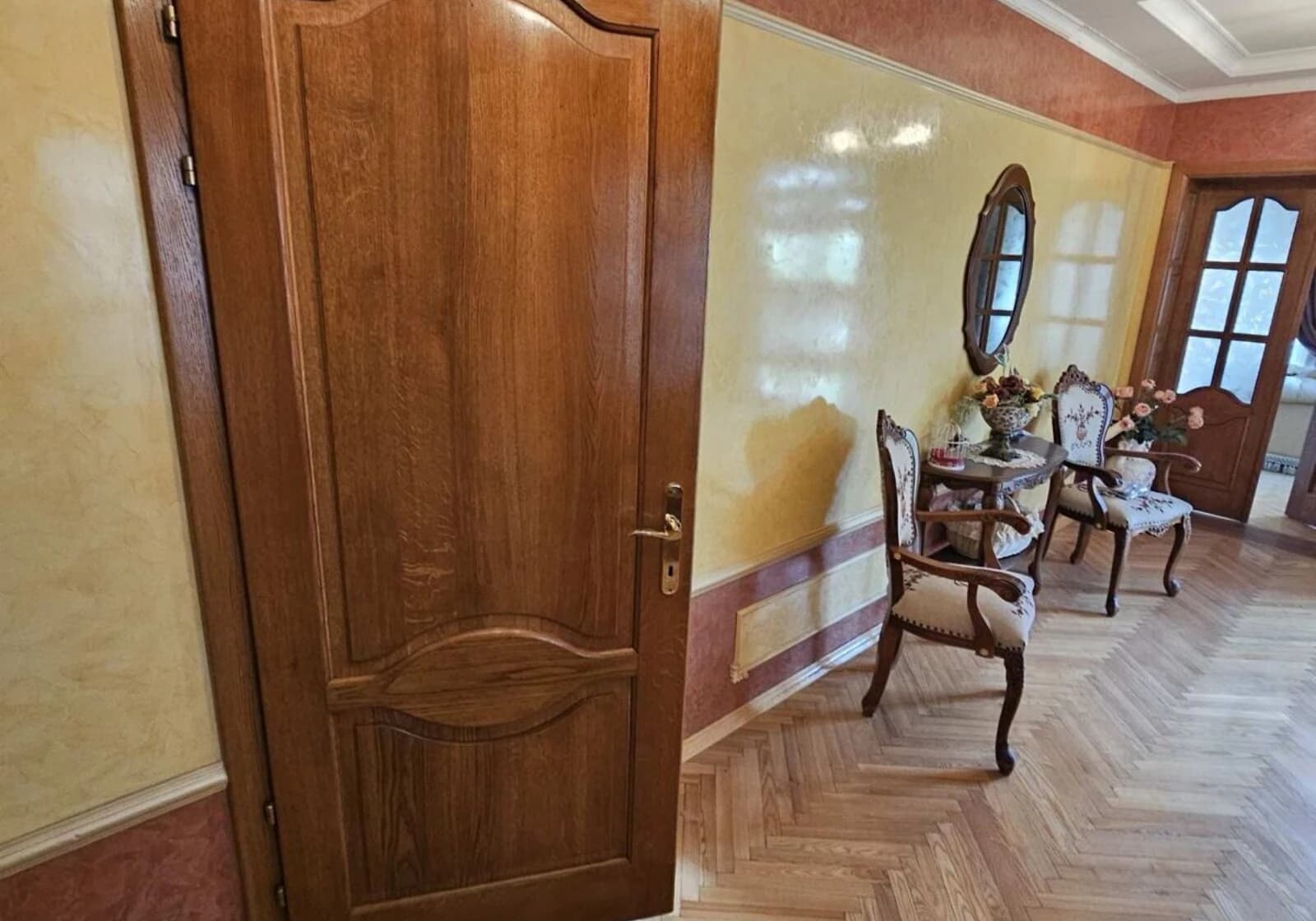 Будинок, Кольчино: 5 кімнат, цегляні стіни