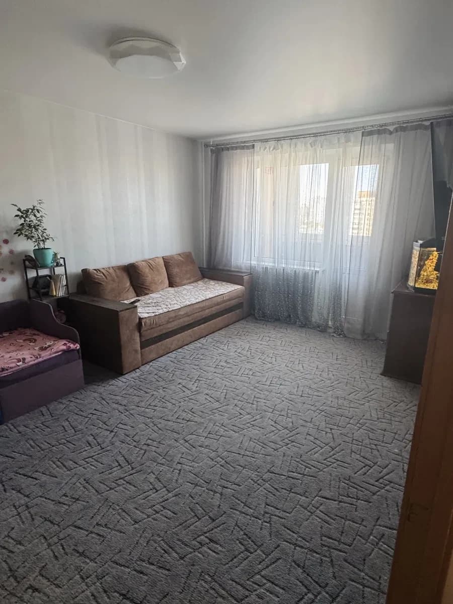 1-кімнатна квартира, Дарницький: біля метро Харківська, євроремонт
