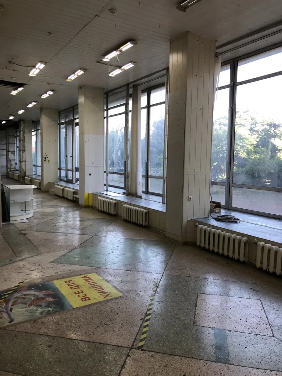 Магазин, Центрально-Міський: рампа, склад 500 м², вантажний ліфт - фото 4