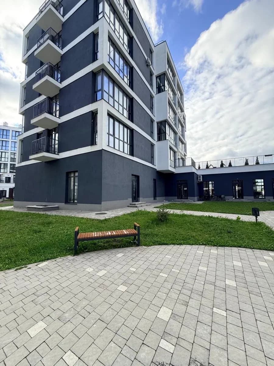 Приміщення у ЖК GRAND VILLAGE: фасадне, панорамні вікна - фото 5