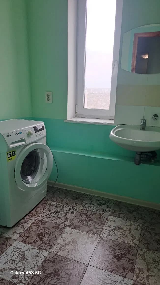 2-кімнатна квартира, Троєщина: два санвузли, два виходи на лоджію - фото 3