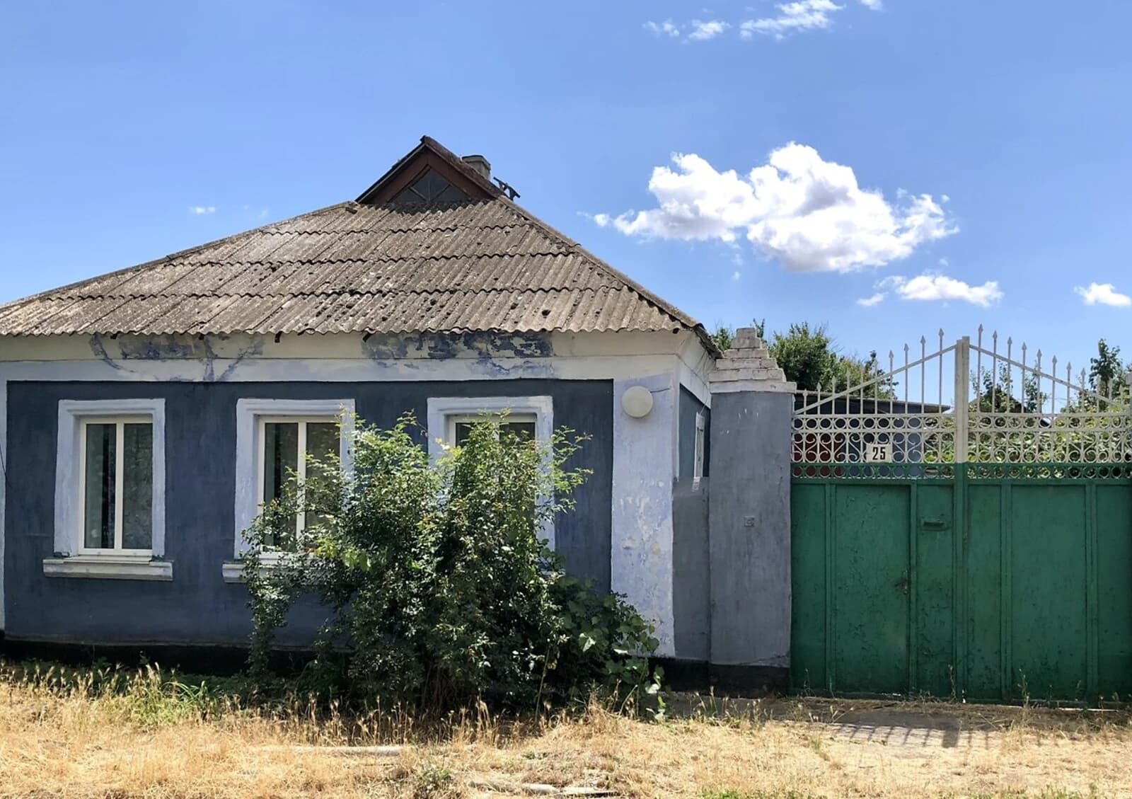 Будинок, Широка Балка: єВідновлення, цегляні стіни, літня кухня