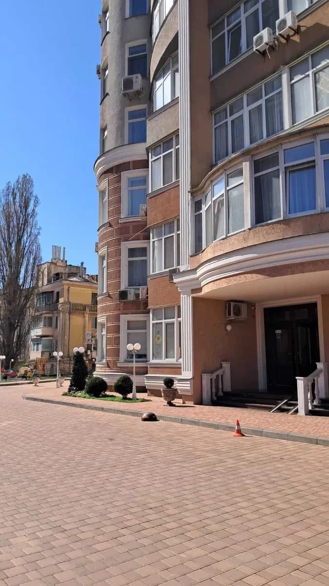 3-кімнатна квартира у ЖК Дома Каркашадзе: вид на море, 30 м² кухні - фото 3