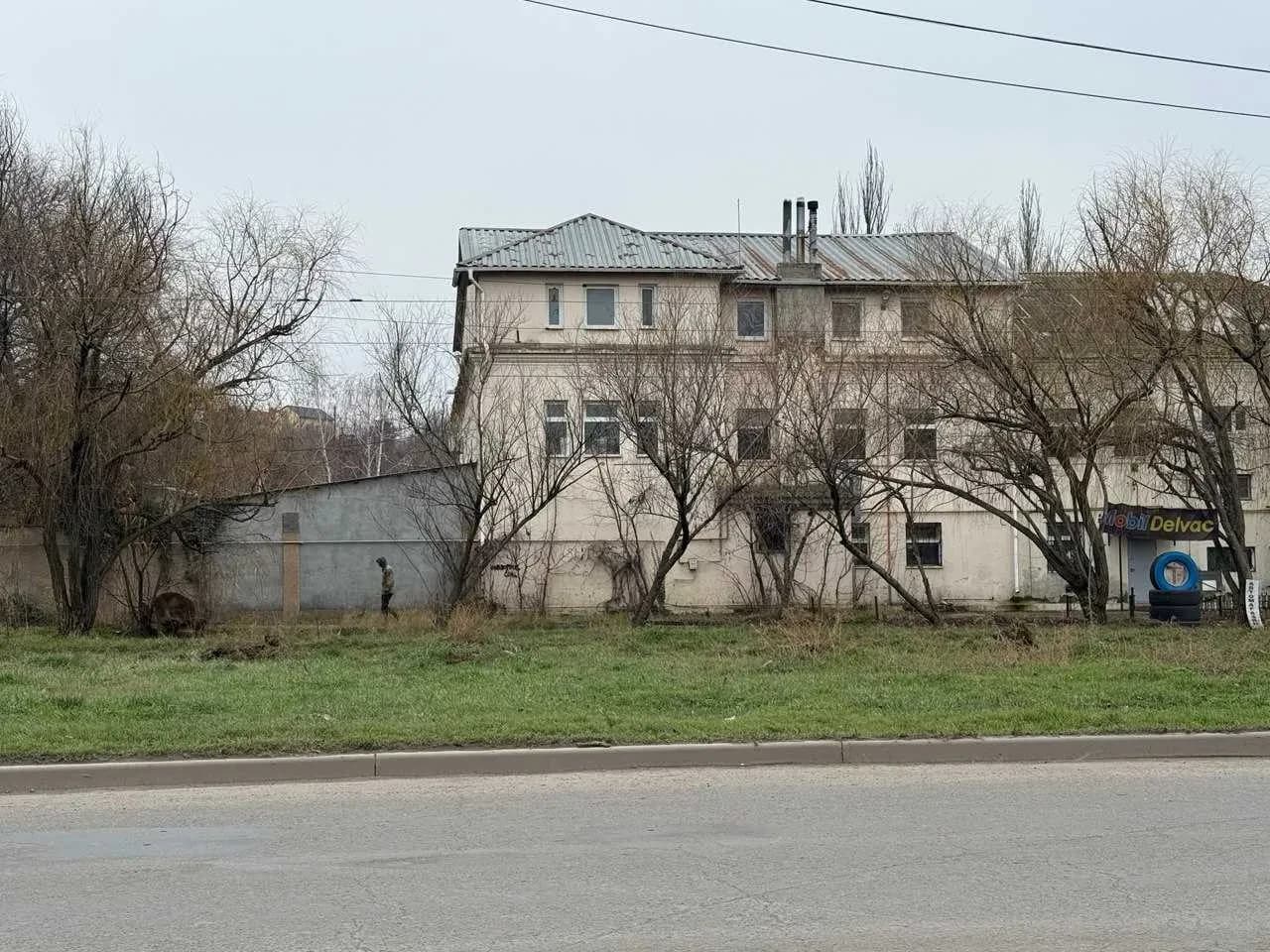 Завод, Пересипський: меблі та металоконструкції, власні котельні - фото 1