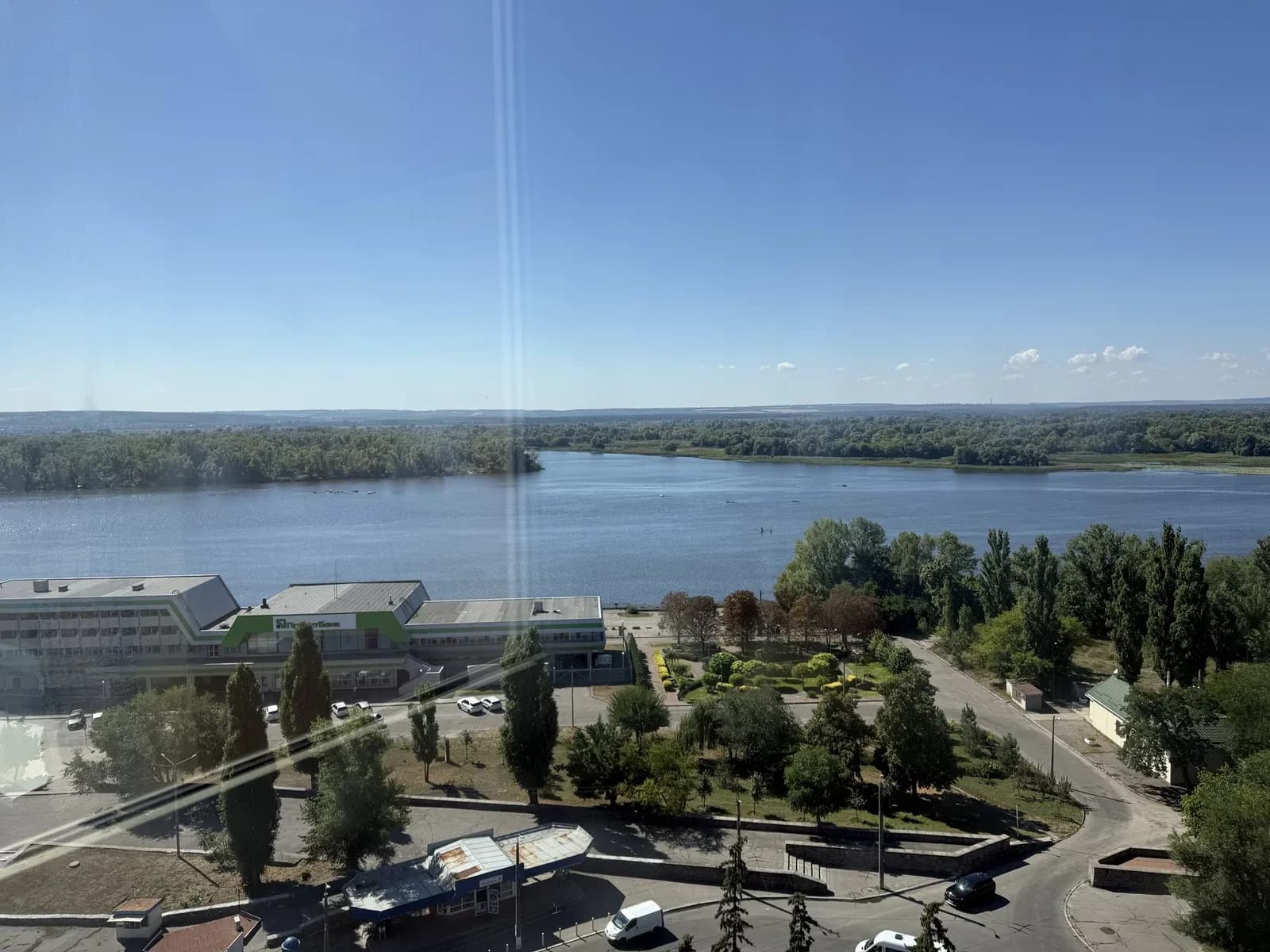 3-кімнатна квартира, Кременчук: вид на Дніпро, паркомісце, світло є завжди