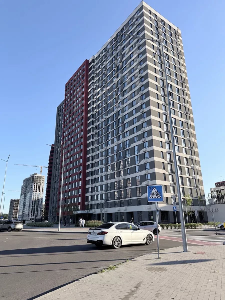 3-кімнатна квартира у ЖК Варшавський 3: єОселя, резервне живлення - фото 1