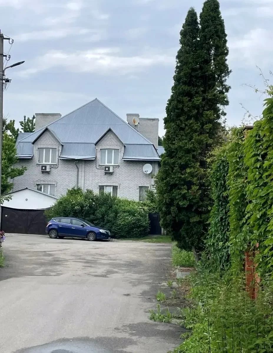 Будинок, Крюківщина: власне бомбосховище, сауна, гараж