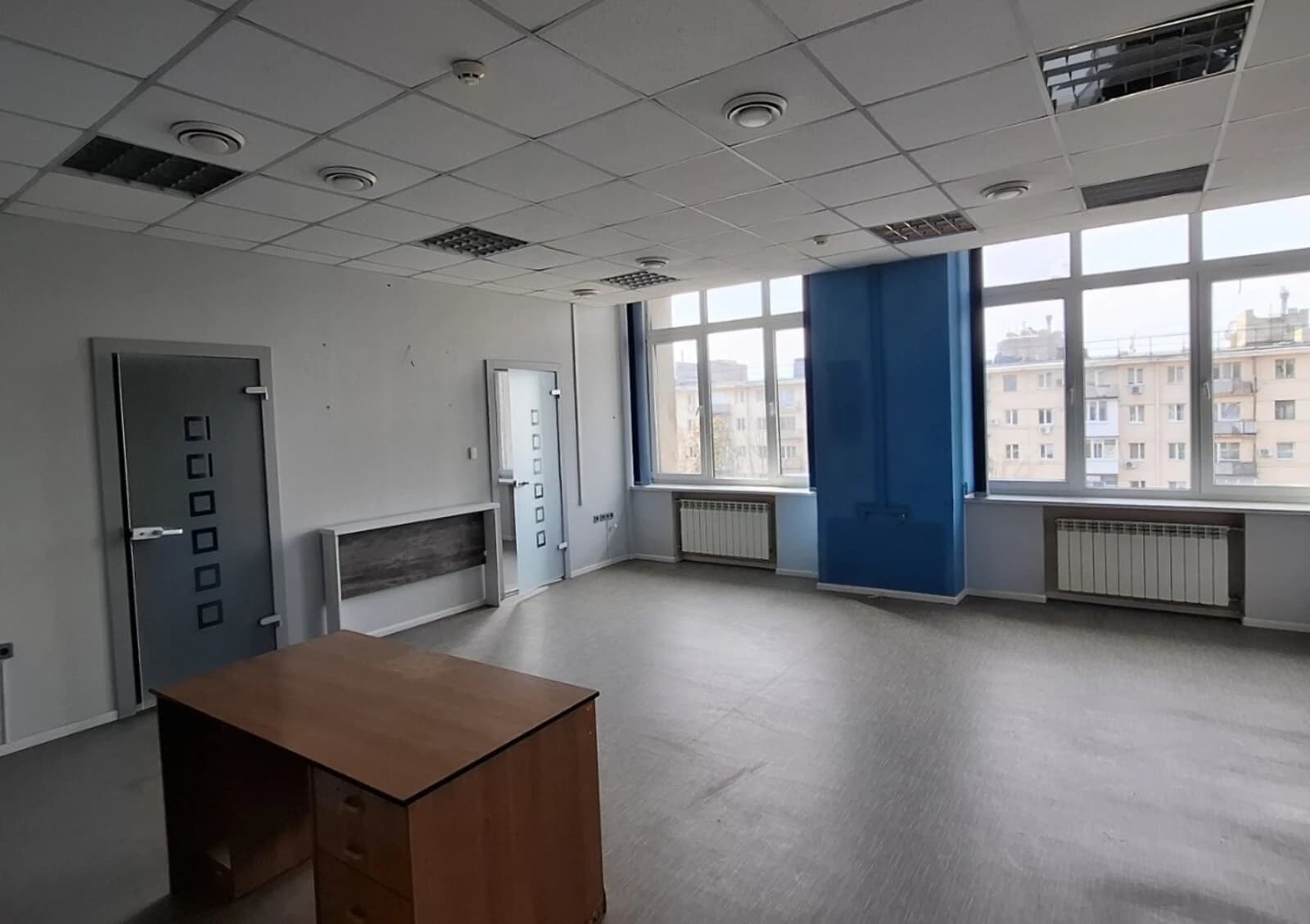 Офіс, 1-ий мікрорайон: дизайнерський ремонт, резервне живлення - фото 3