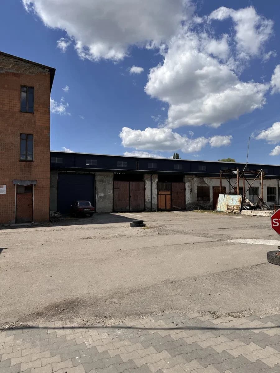 Приміщення, Нововолинськ: три поверхи, великі бокси - фото 4