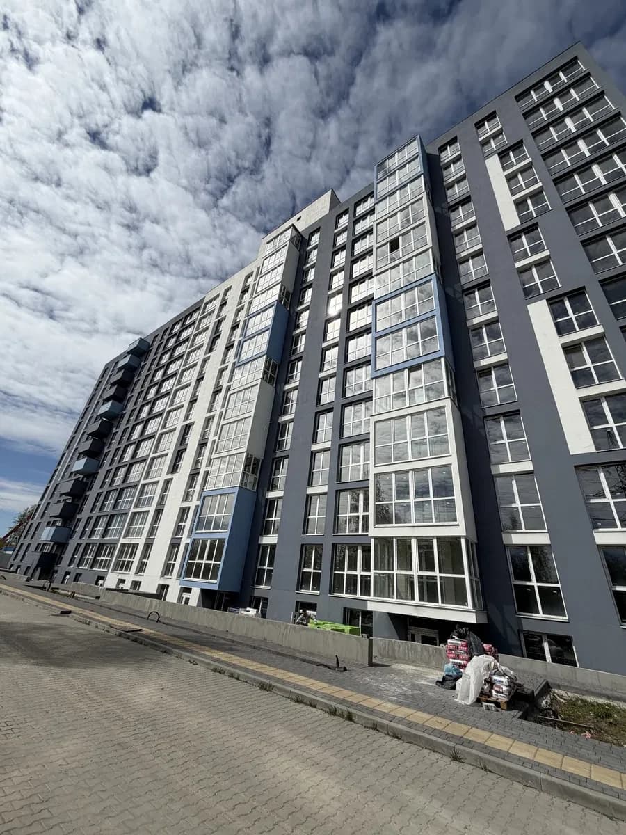1-кімнатна квартира у ЖК Riel City: краєвид на центр, кухня-студія - фото 1