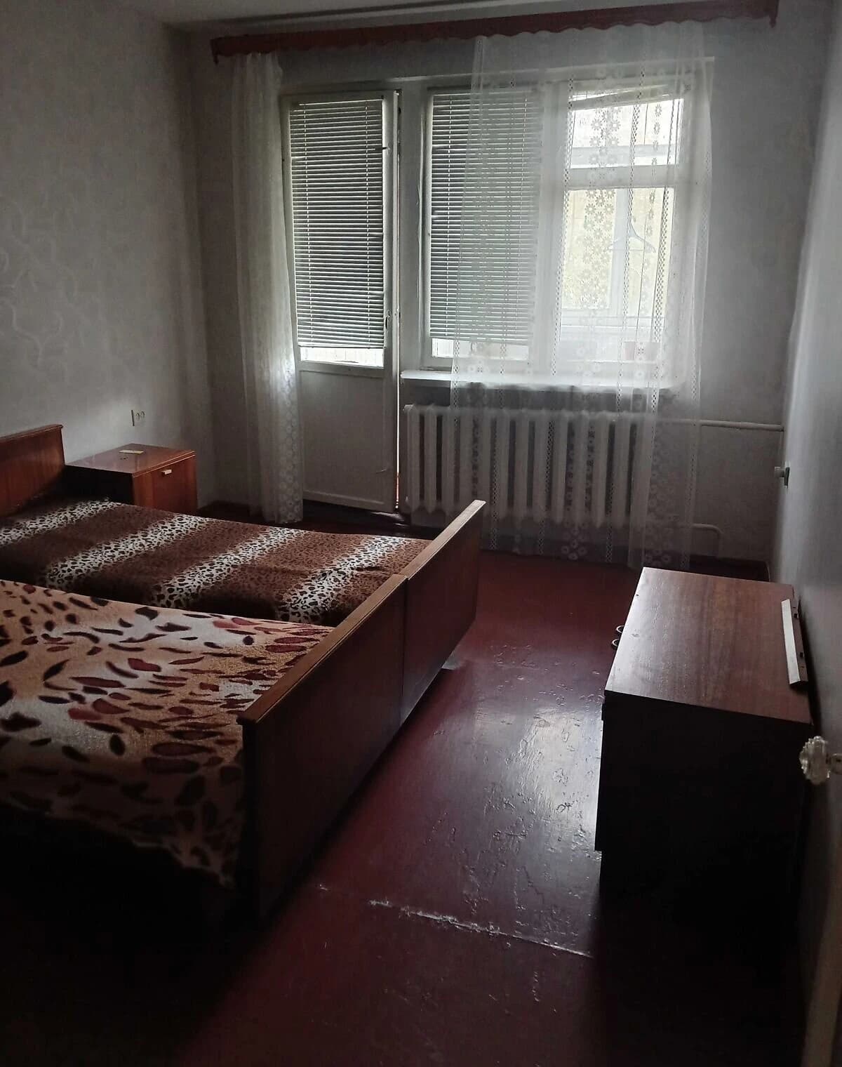 2-кімнатна квартира, Чернігів: панельний будинок, внутрішній двір - фото 5