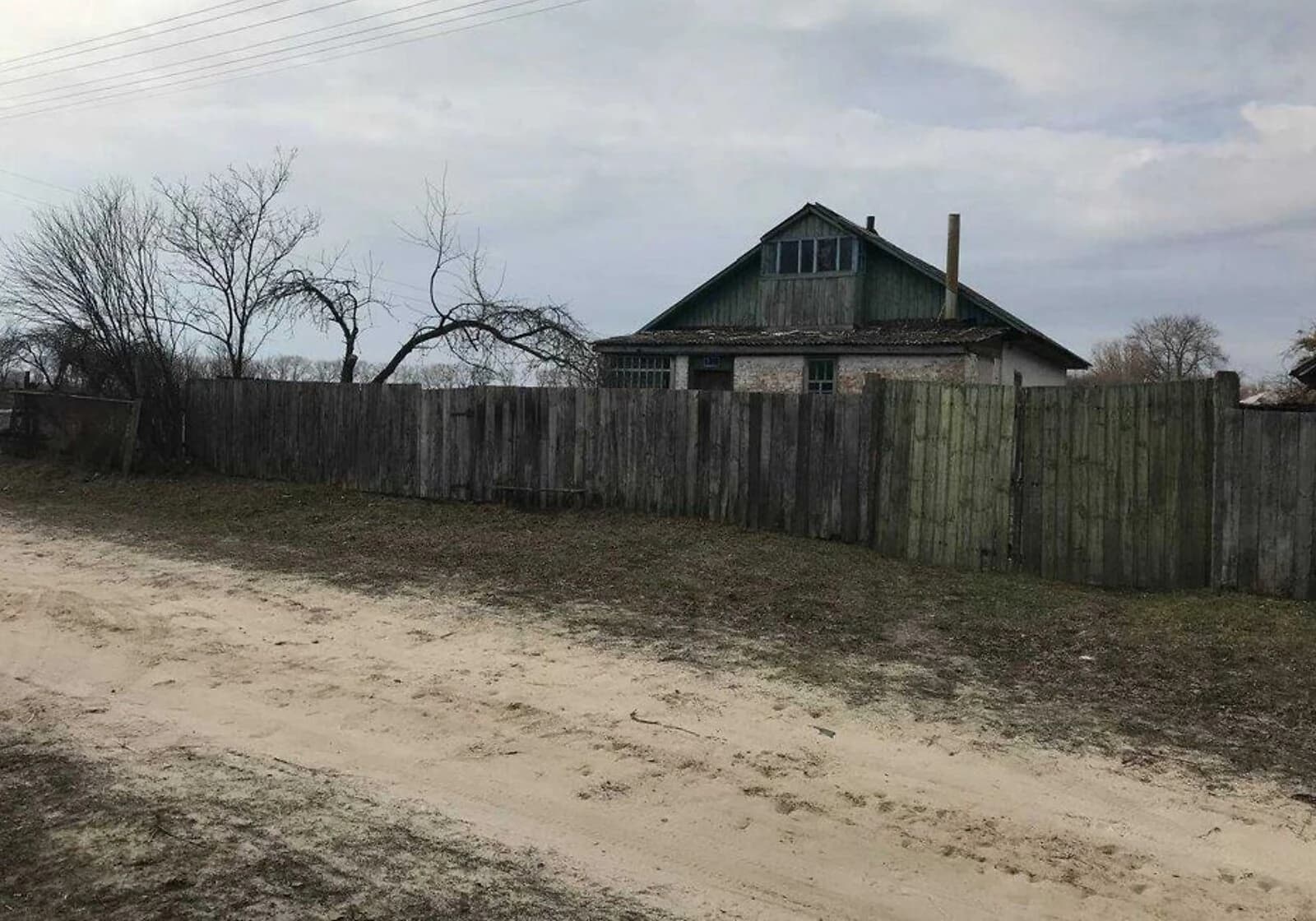 Будинок, Жеведь: 30 соток, пічне опалення, господарські будівлі