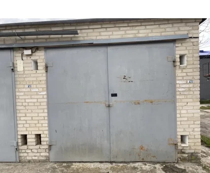 Гараж, Липини: після ремонту, високі ворота - фото 1