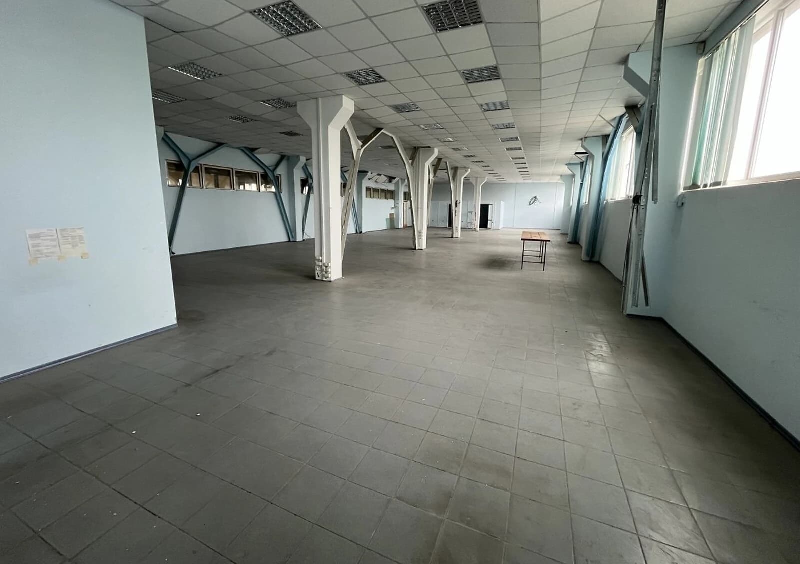 Приміщення, Деснянський: висота стелі 4,5 м, відкрита стоянка - фото 4