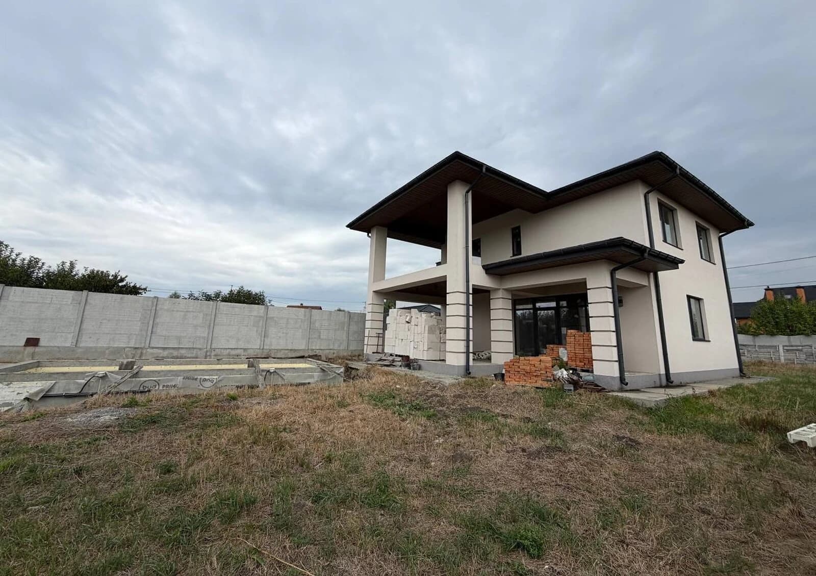 Будинок, Осещина: басейн, 3 спальні, тераса