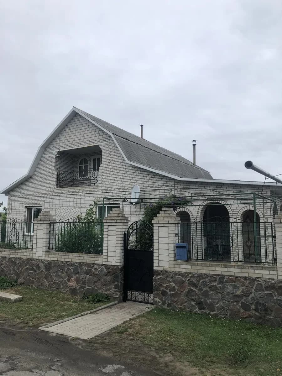 Будинок, Дубинове: 3 гаражі, другий будинок, вихід до річки