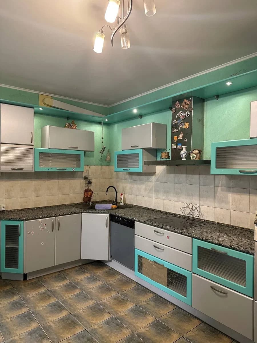 2-кімнатна квартира, Дарницький: генератор, гімназія за 100 м