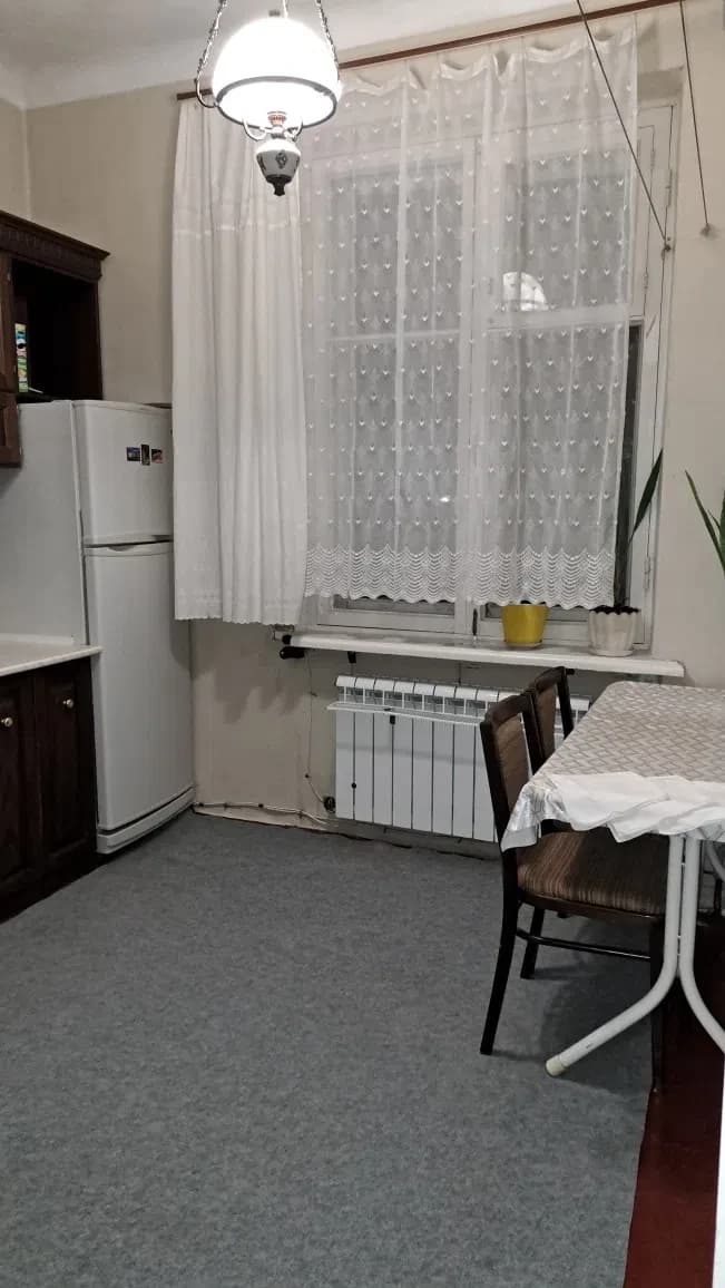 2-кімнатна квартира, Кам’янське: центр, засклений балкон - фото 2