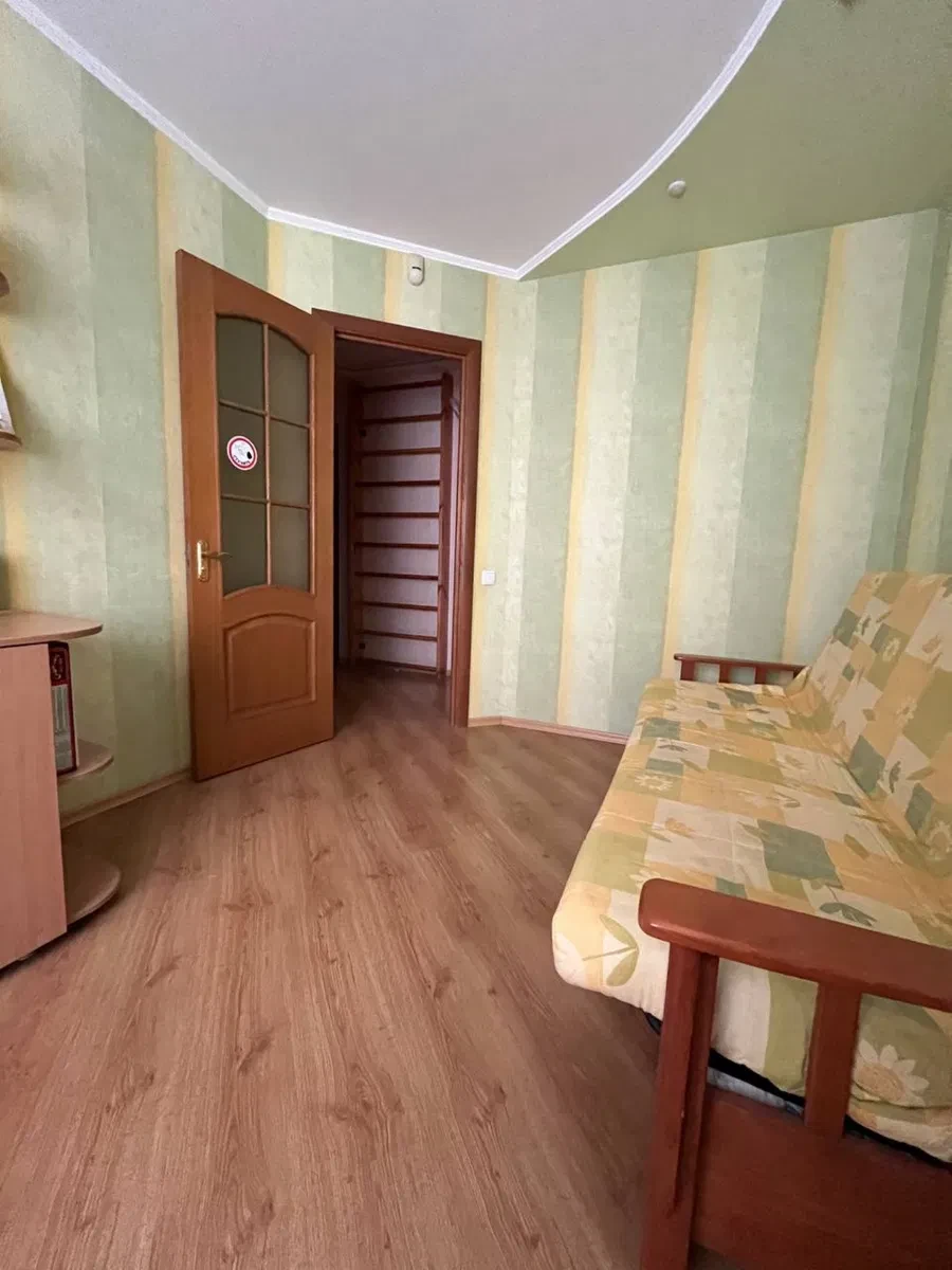 4-кімнатна квартира, Конотоп: авторський ремонт, сертифікати - фото 2