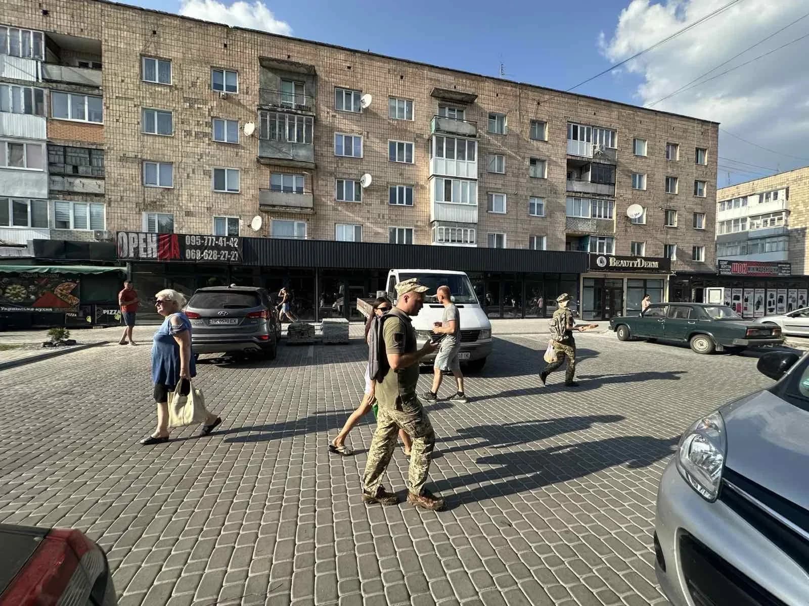 Приміщення, Базарчик: вільне планування, панорамні вікна, паркінг - фото 4