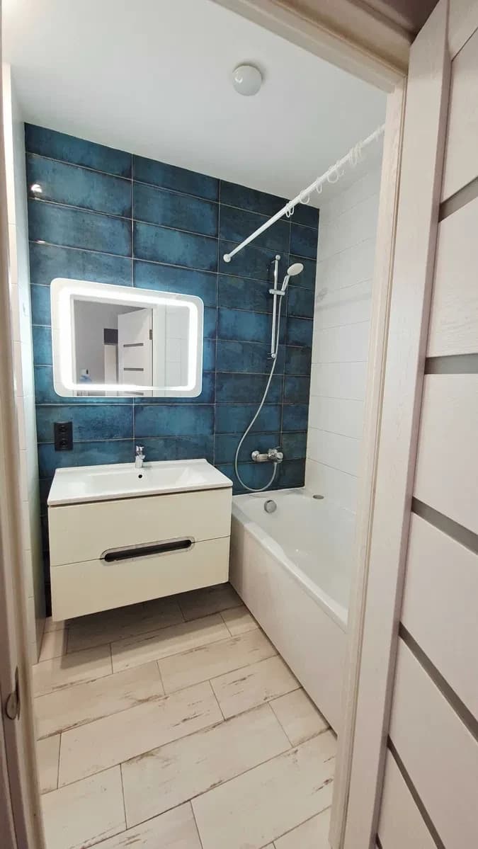 2-кімнатна квартира, Вишгород: кладова 1,6 м², утеплений фасад - фото 5