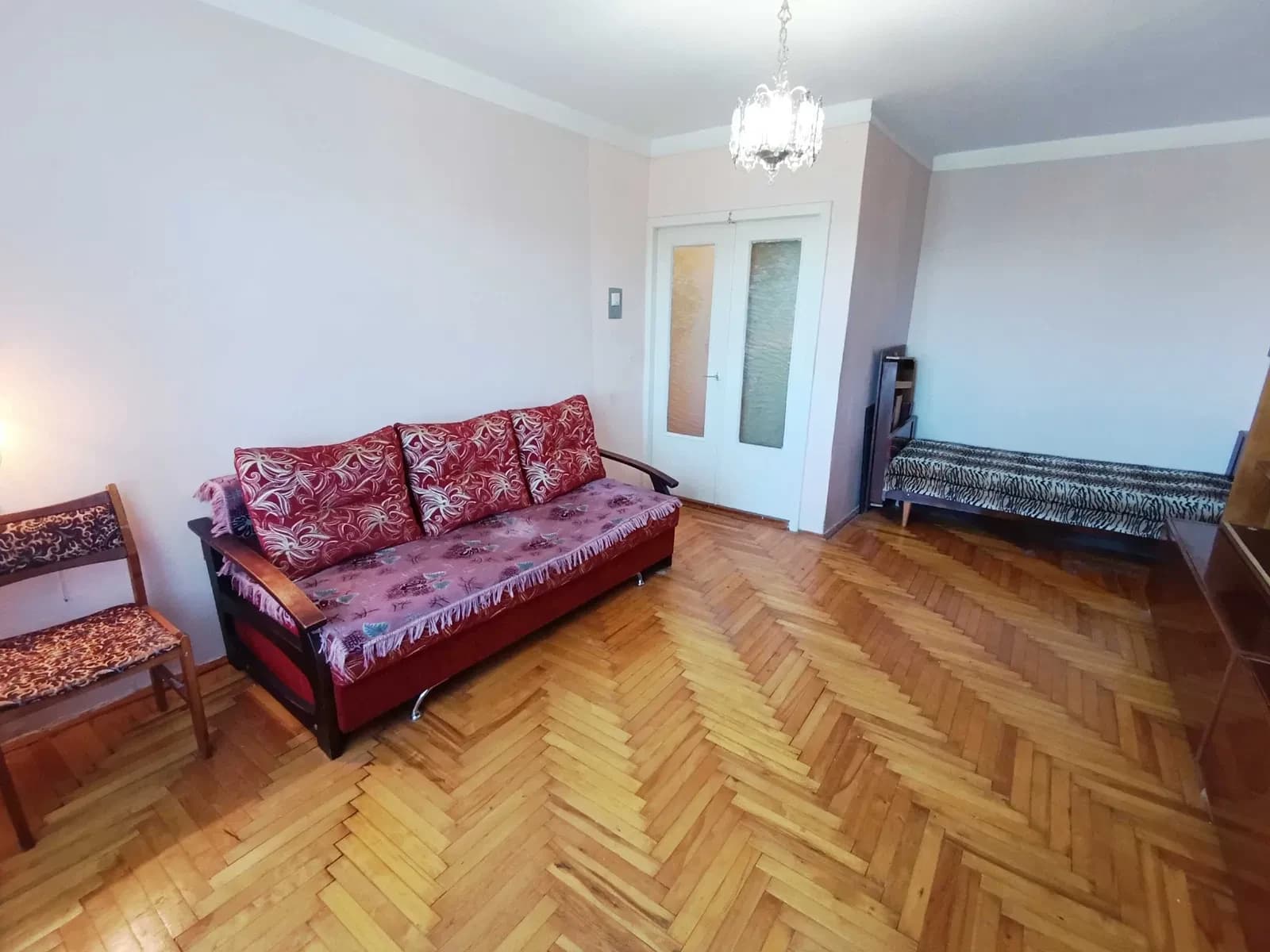 1-кімнатна квартира, Залізничний: засклений балкон, комора - фото 3