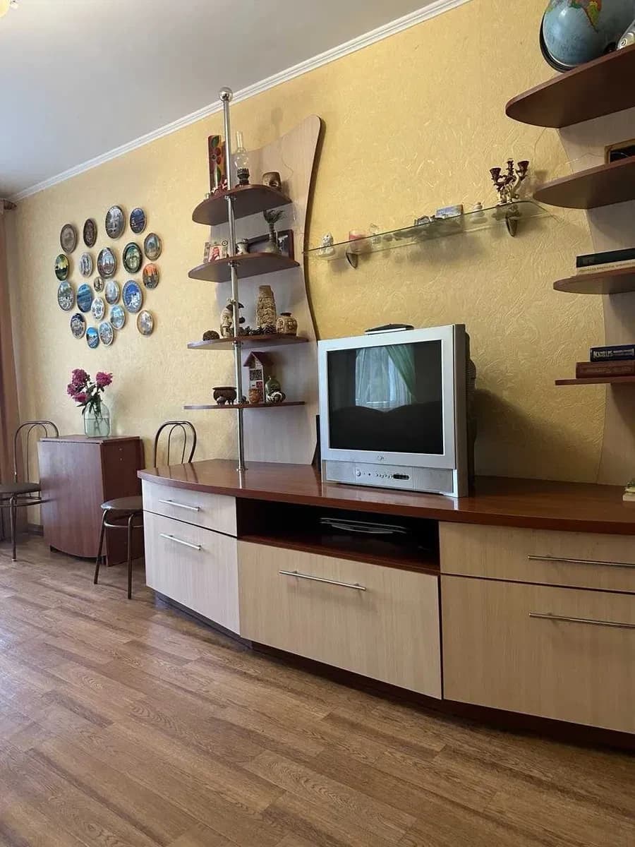 3-кімнатна квартира, Чернігів: два балкони, житловий стан - фото 2