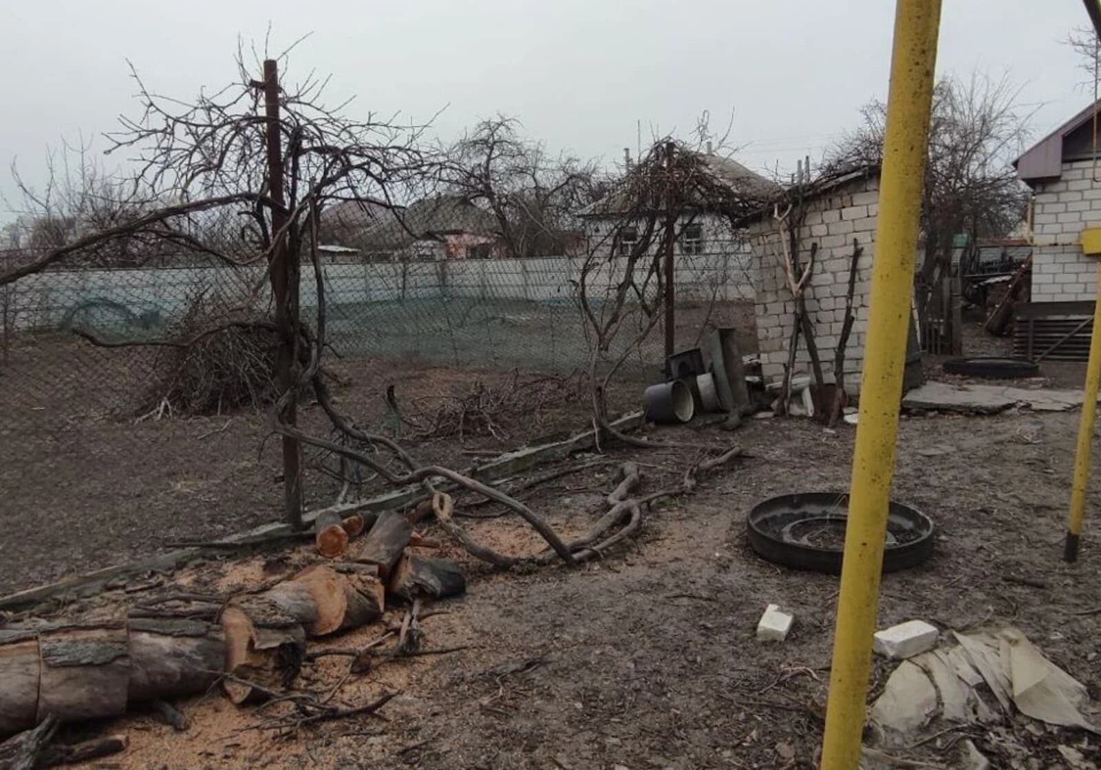 Будинок, Глобине: 4 кімнати, цегляні стіни, централізоване опалення - фото 4