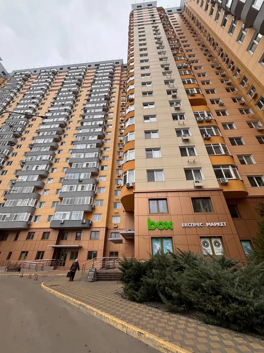 2-кімнатна квартира у ЖК Міністерський: закритий двір, паркінг - фото 1