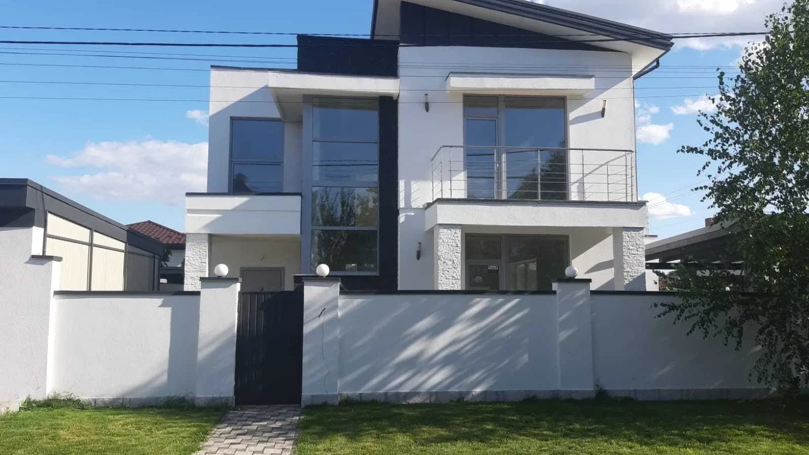 Будинок, Петропавлівська Борщагівка: басейн, панорамне скління