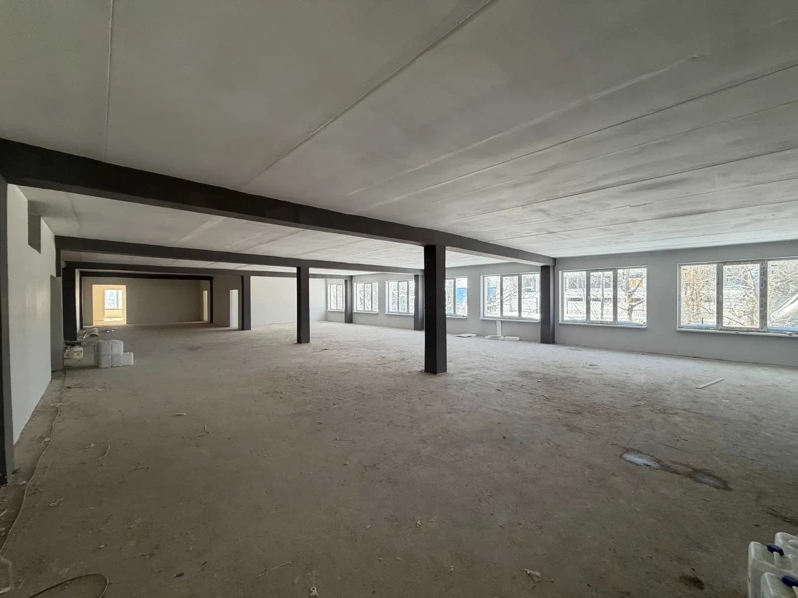 Приміщення, Вокзал: 3 поверхи по 1500 м², можна частинами - фото 1