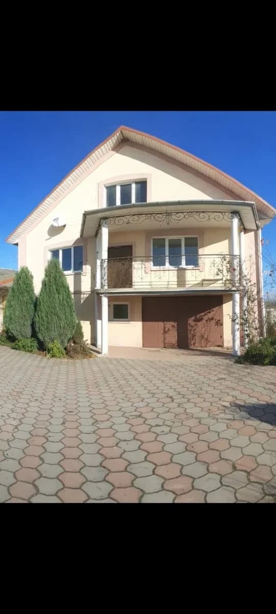 Будинок, Київець: горище з вікнами, літня кухня 41 м², 27 соток
