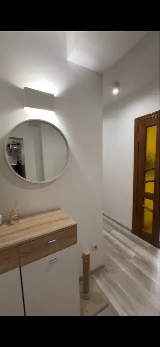 2-кімнатна квартира, Чернівці: заходиш і живеш, частково з меблями - фото 2