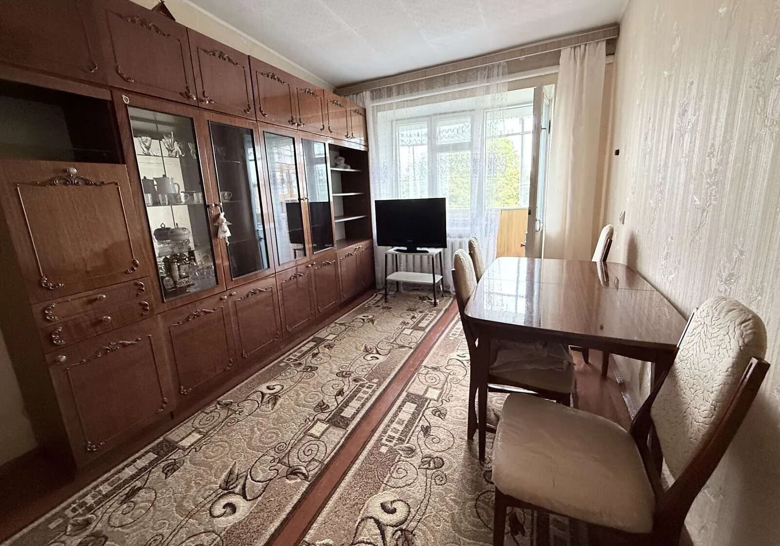 2-кімнатна квартира, Вишенька: торг, вода й газ без світла