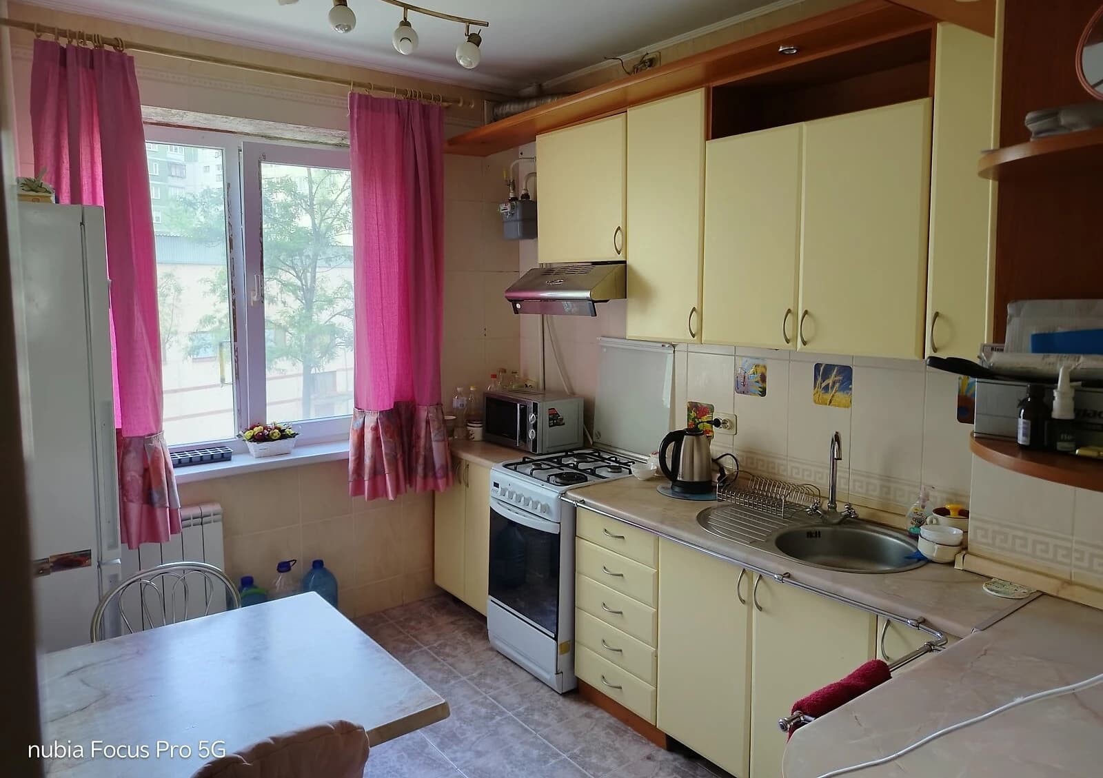 3-кімнатна квартира, Зарічний: інтернет і водопостачання без світла - фото 1