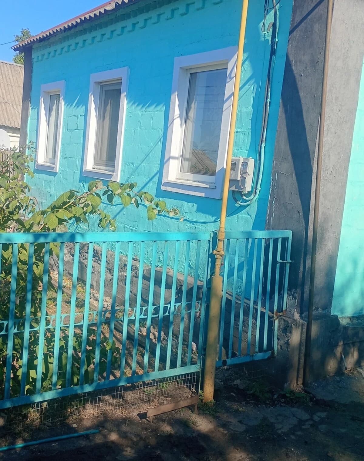 Будинок, Близнюки: пічне опалення, центральний водопровід