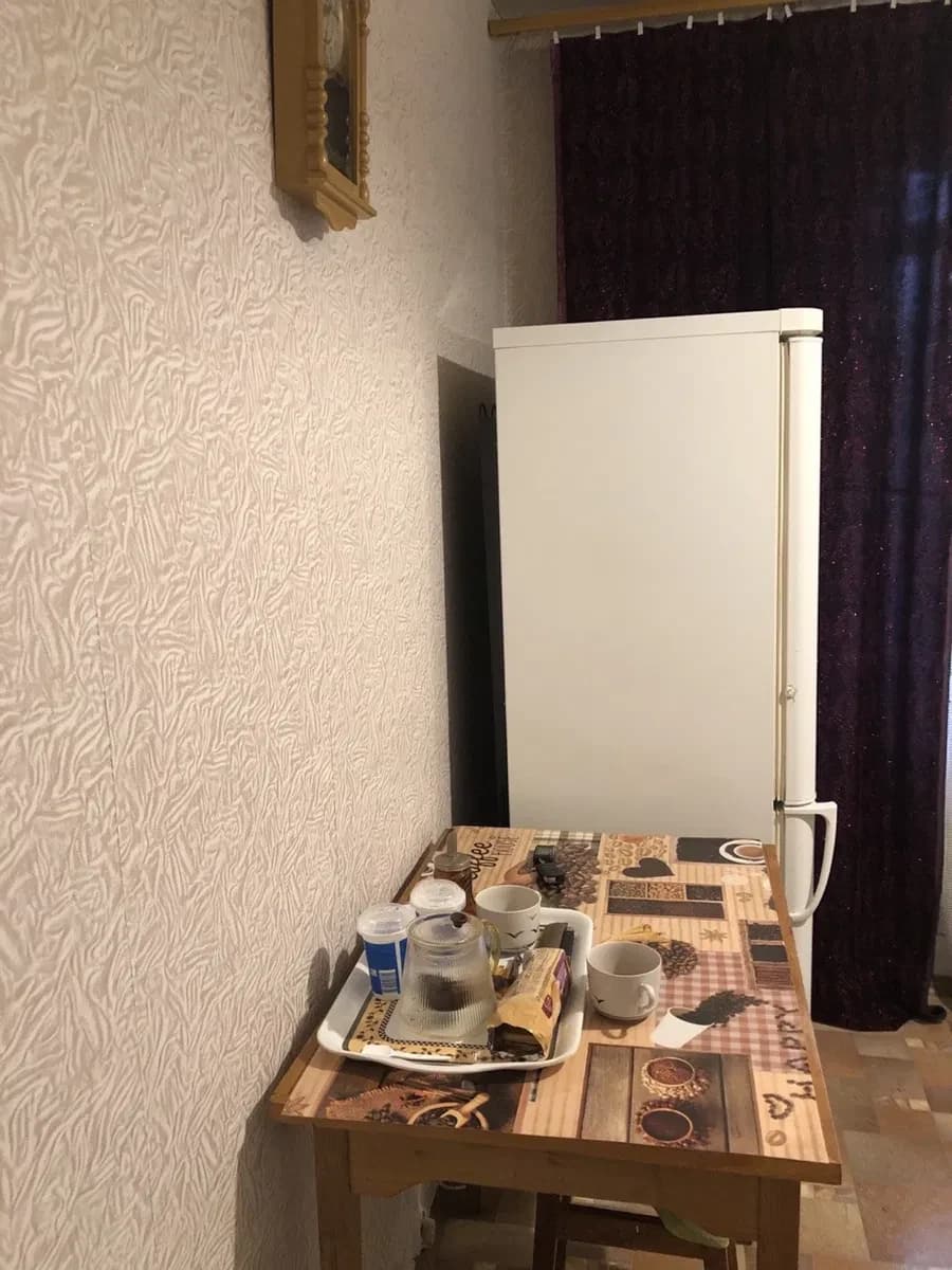 1-кімнатна квартира у ЖК Галактіка: диван-ліжко, метро Лівобережна - фото 3
