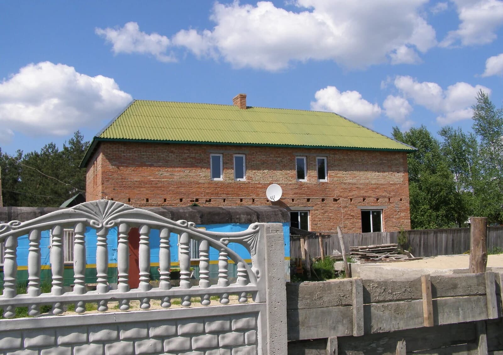 Будинок, Шацьк: 6 соток, 4 спальні, торг - фото 1