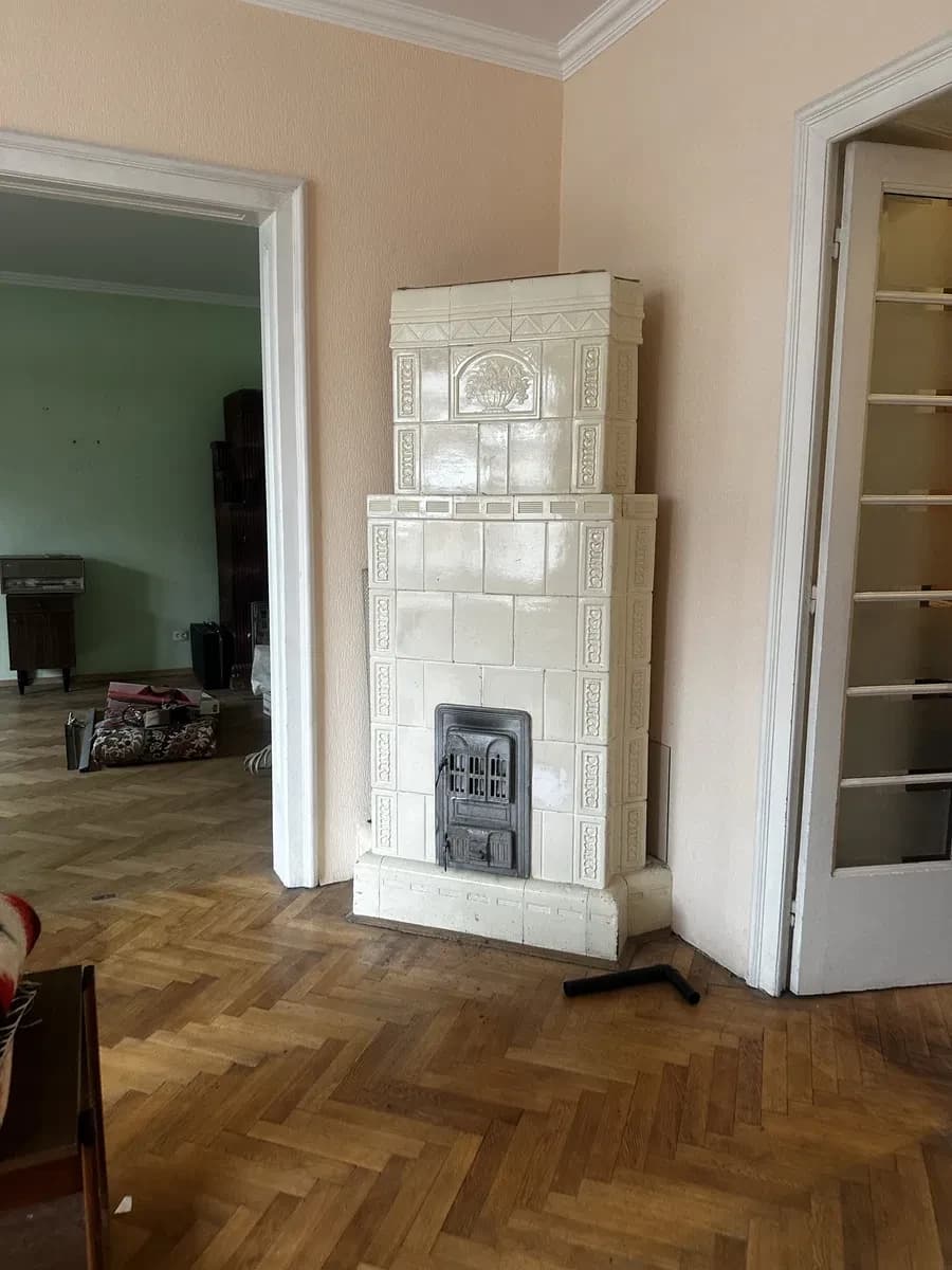 3-кімнатна квартира, Чернівці: старий фонд, закритий двір, парковка - фото 2
