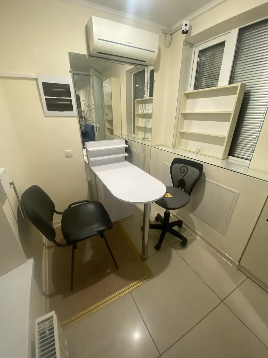 Кабінет, Кременчук: світло є завжди, доступ 24/7 - фото 3