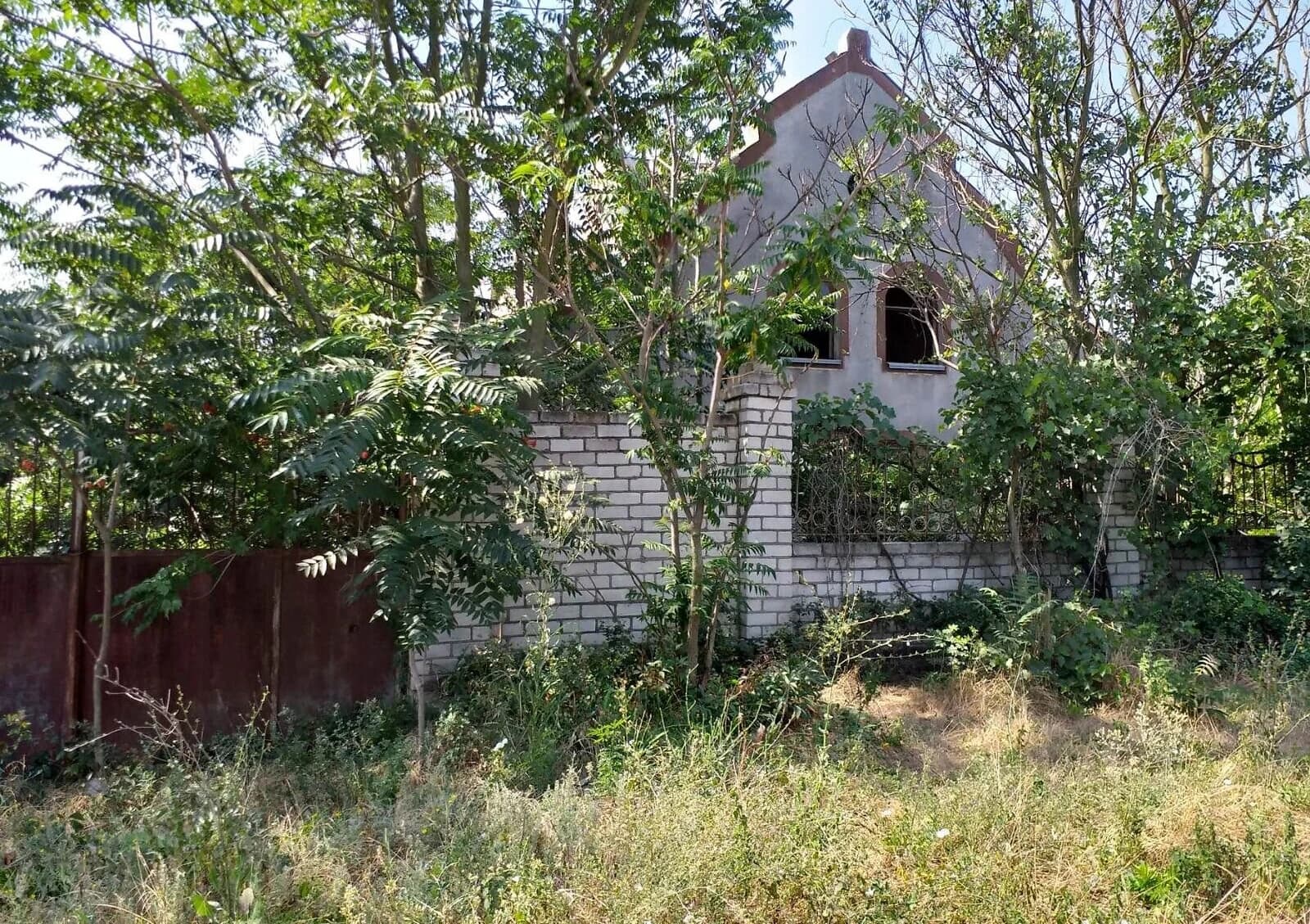 Будинок, Калинівське: 10 кімнат, цегляні стіни
