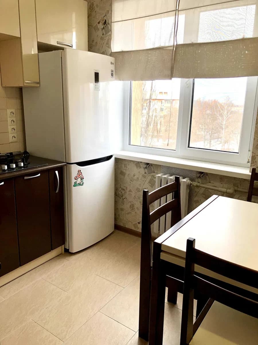 2-кімнатна квартира, Павлоград: євроремонт, мебльована, торг - фото 1