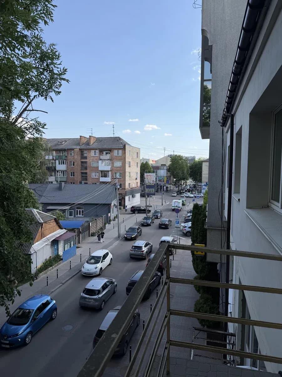 Офіс, Рівне: окремий вхід, обладнане бомбосховище - фото 4