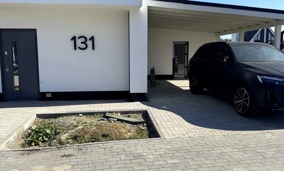 Будинок у КМ VILLAGGO: тераса 30 м², 2 паркінги, цілодобова охорона - фото 2
