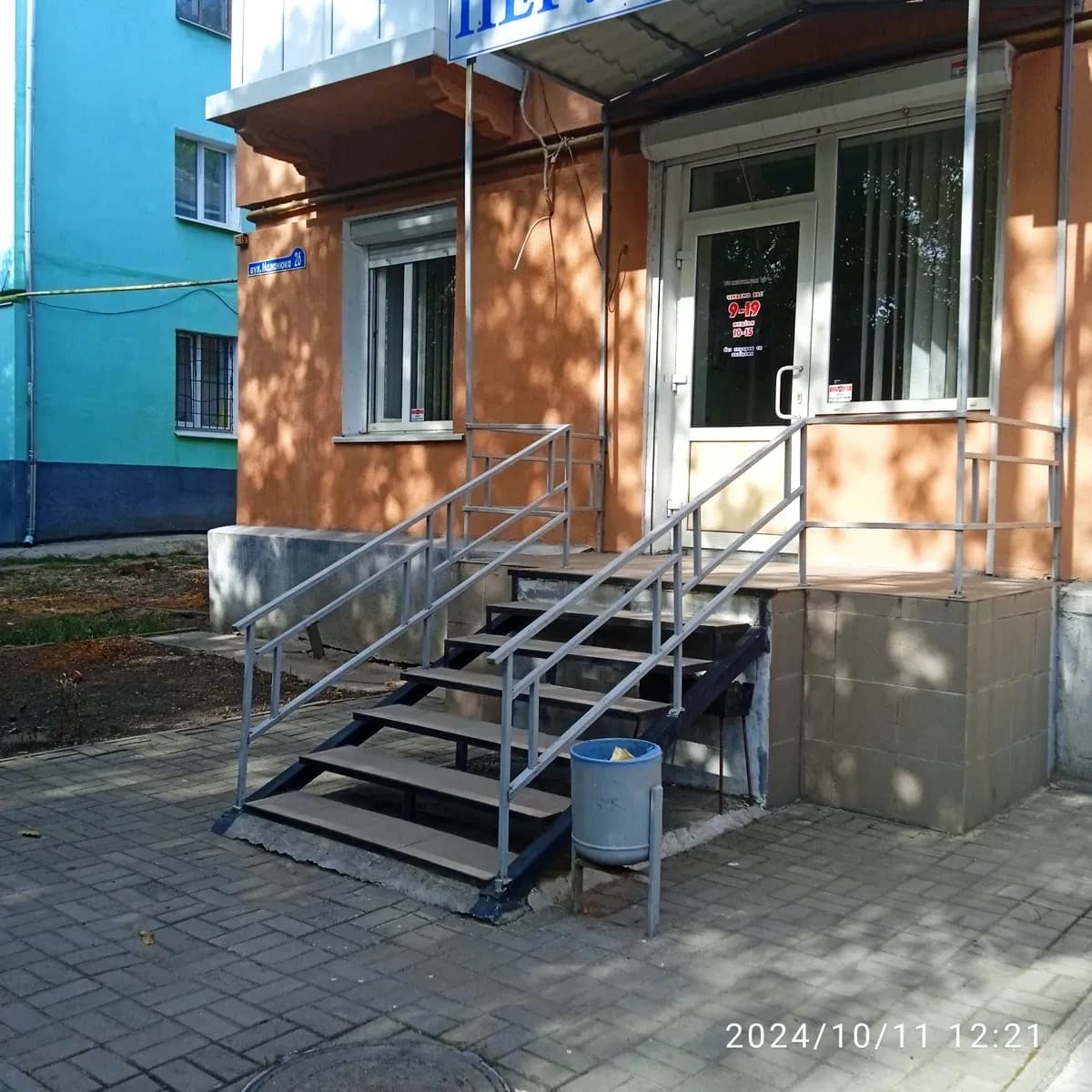 Перукарня, Подільський: перша лінія, 3 окремі зали