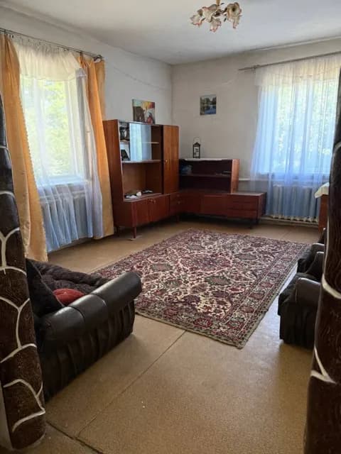 Будинок, Іркліїв: два гаражі, озеро неподалік