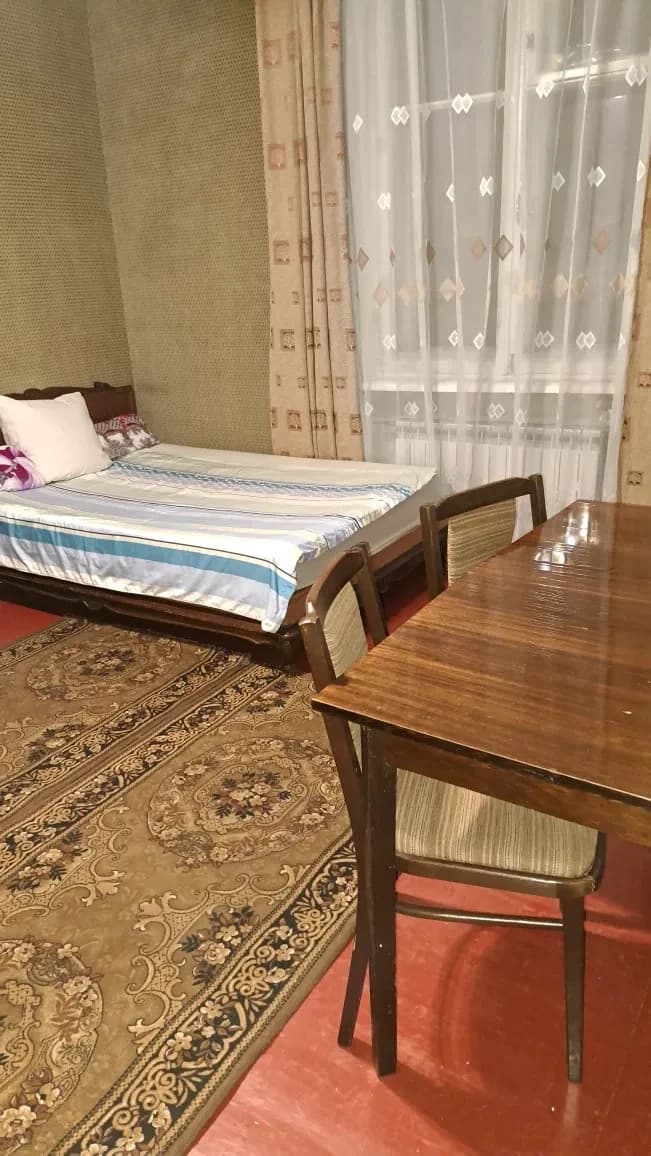 2-кімнатна квартира, Кам’янське: центр, засклений балкон - фото 4